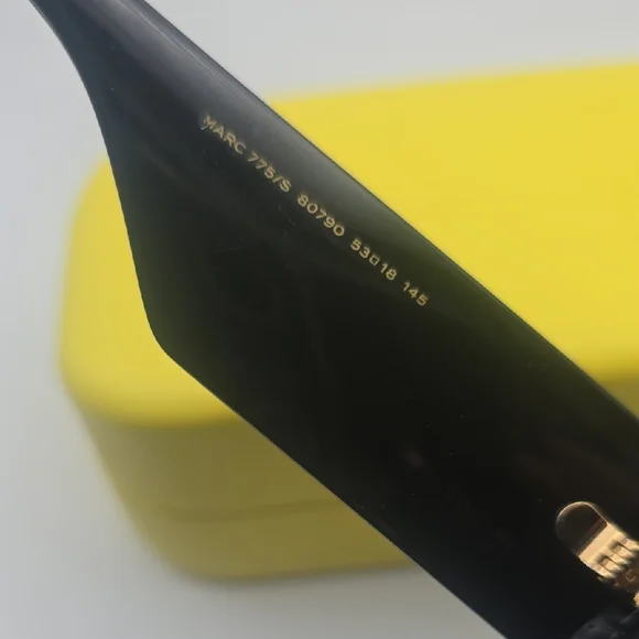 Marc Jacobs Black The Sunglasses Women's Sunnies (NWOT)(CASE/DUST CLOTH)🖤🤍🖤